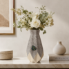 Graythorn terrazzo βάζο σκυροδέματος με λουλούδια σε minimal lifestyle περιβάλλον