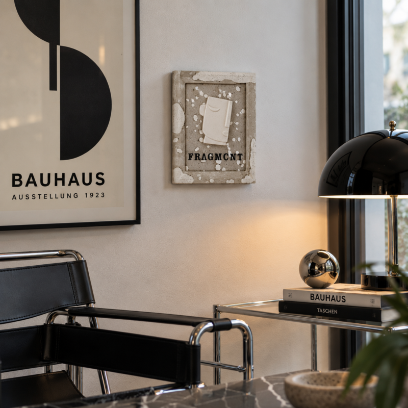 FRAGMENT τσιμεντένιο κάδρο σε Bauhaus εσωτερικό χώρο
